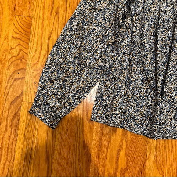 NWT GAP smocked floral peasant top - Picture 6 of 6